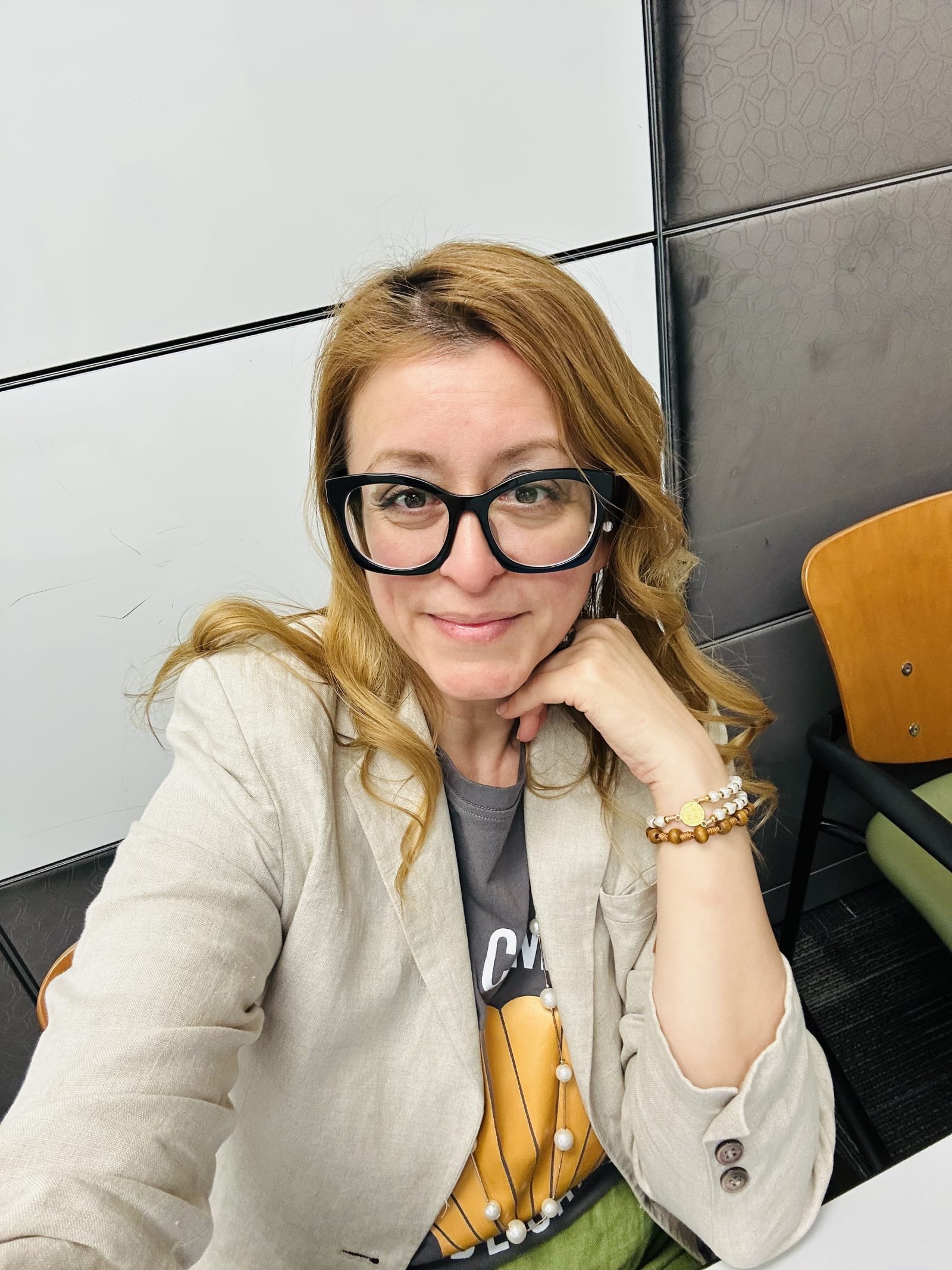 Ana Avilés at work